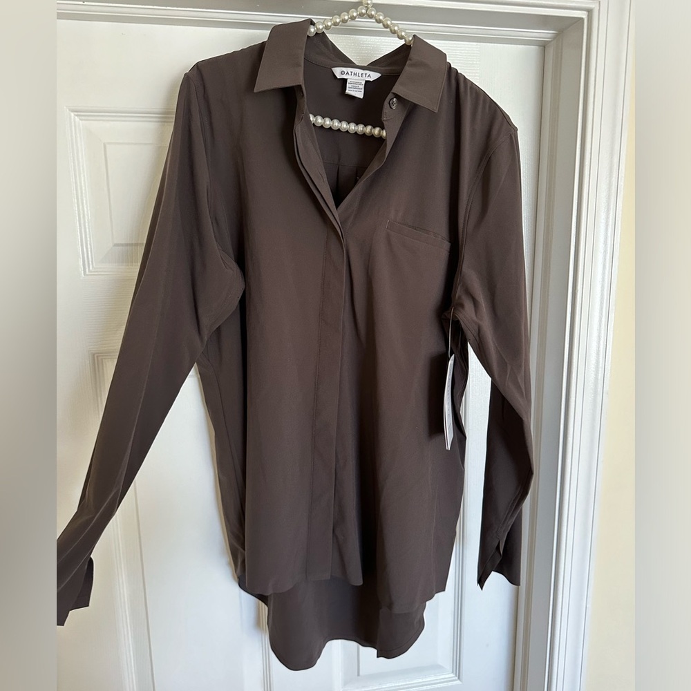 Athleta Size Medium Brown Women’s Button Down NWT